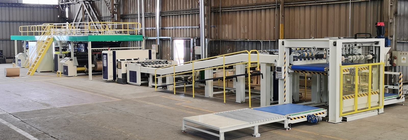 qualité Machines de finition pour flexographie, découpe et façonnage Usine