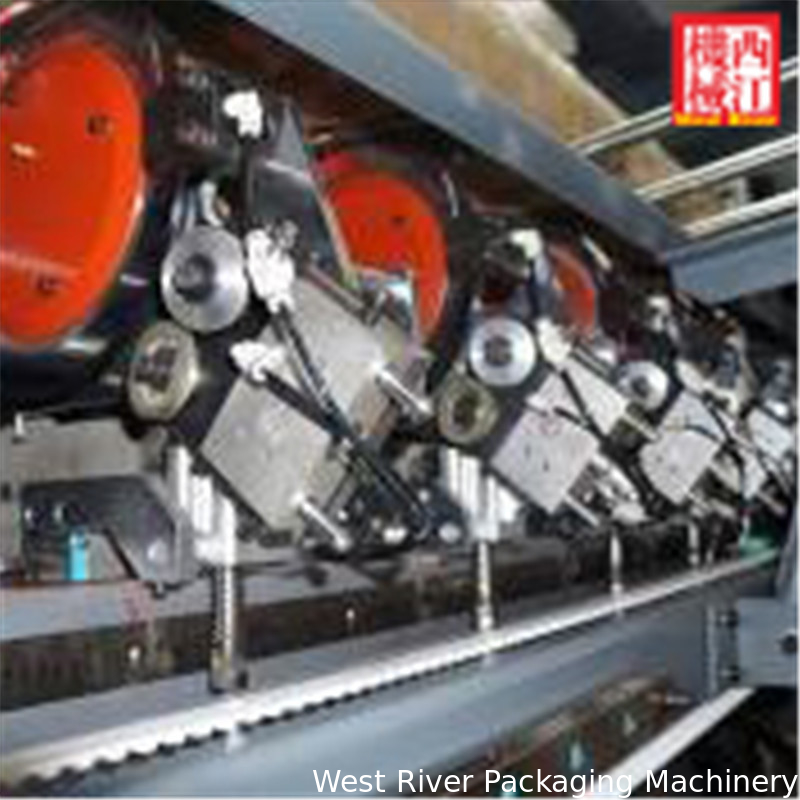 Rainureuse fendeuse NC Entièrement automatique Contrôle servo intelligent Découpe de carton Changement de commande en 1 seconde Coupeuse
